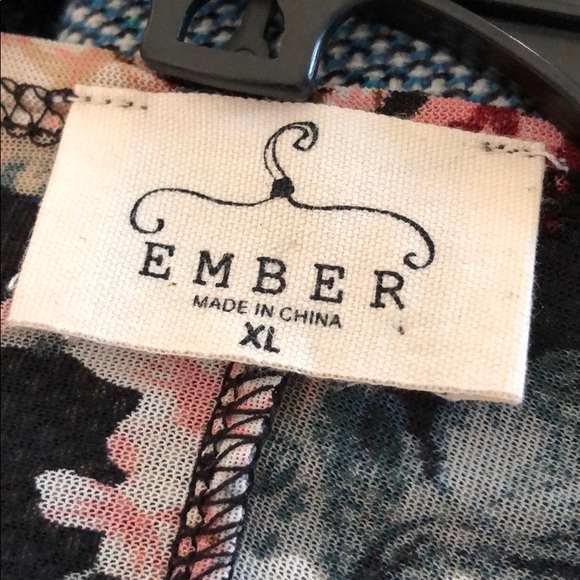 Floral and Fringe Thin Kimono - Picture 6 of 7